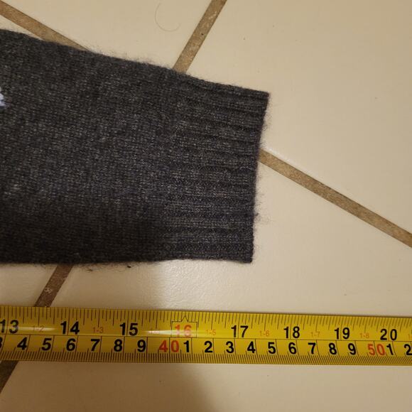 The Cashmere Project Stars Print Crew Pullover Sweater Charcoal Womens Size S - Picture 6 of 8